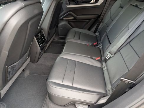 New 2026 Porsche Cayenne AWD/4WD image 30