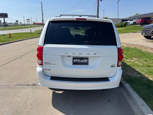Used 2019 Dodge Grand Caravan GT FWD image 4