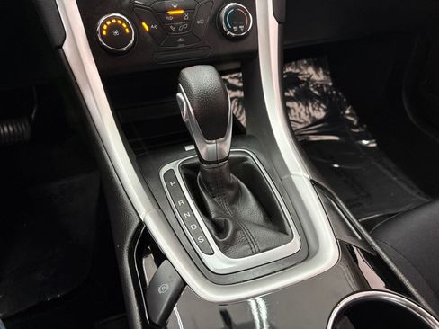 Used 2014 Ford Fusion SE image 16