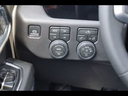 New 2026 Chevrolet Silverado 1500 LT Trail Boss w/ Convenience Package II AWD/4WD image 9