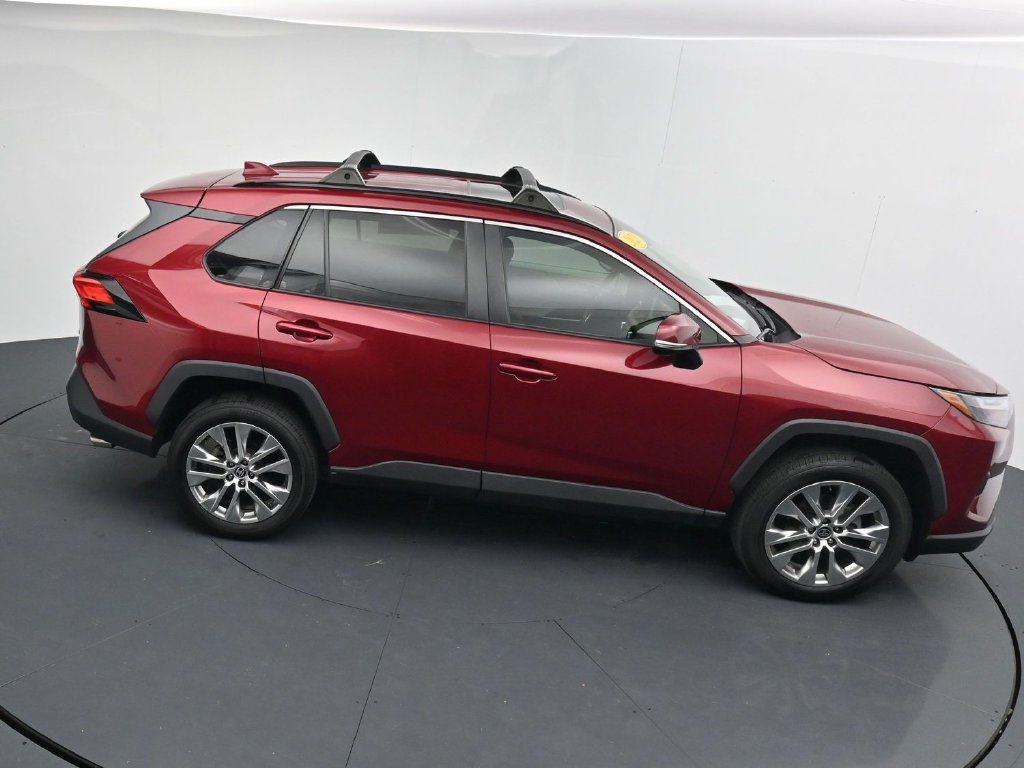Used 2023 Toyota RAV4 XLE Premium FWD image 31