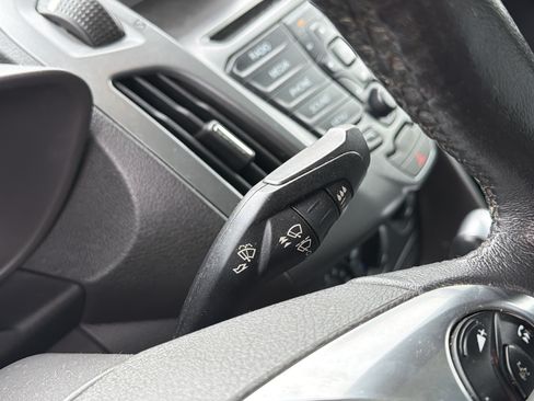 Used 2016 Ford Transit Connect XL FWD image 15