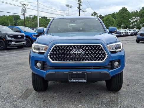 Used 2019 Toyota Tacoma TRD Off-Road AWD/4WD image 2