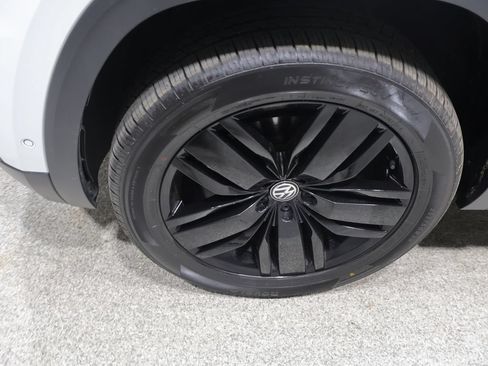 Used 2019 Volkswagen Atlas SEL Premium AWD/4WD image 9