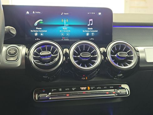 Certified 2022 Mercedes-Benz GLB 250 GLB 250 image 20