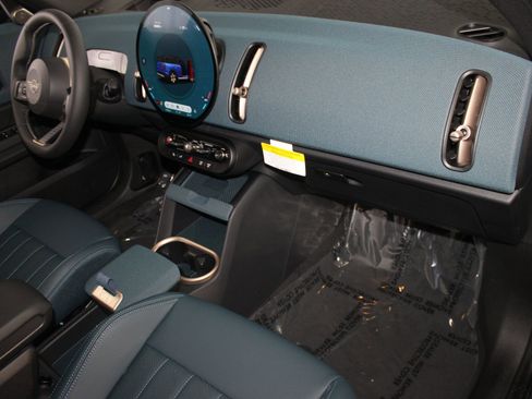 New 2026 MINI Cooper Countryman S w/ Comfort Package Max image 32