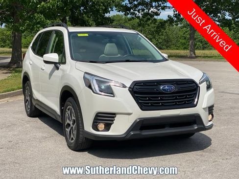 Used 2023 Subaru Forester Premium AWD/4WD image 1