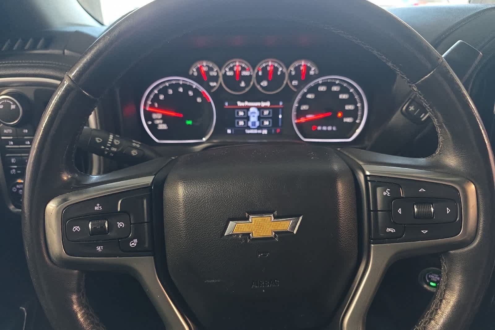 Used 2019 Chevrolet Silverado 1500 LTZ AWD/4WD image 23
