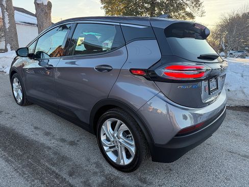 Used 2023 Chevrolet Bolt LT image 6