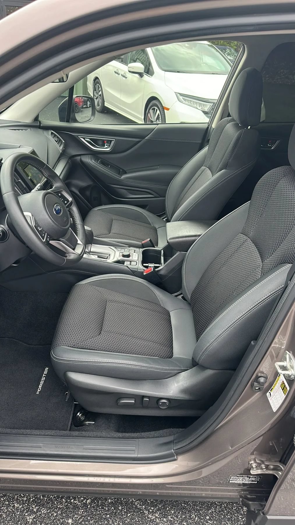 Used 2023 Subaru Forester Premium AWD/4WD image 5