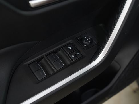 Used 2025 Toyota RAV4 XLE w/ Convenience Package image 20