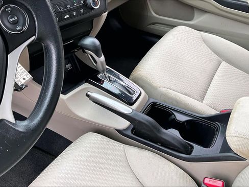 Used 2014 Honda Civic LX image 16