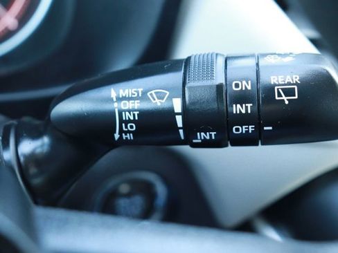 Used 2025 Toyota RAV4 XLE FWD image 24