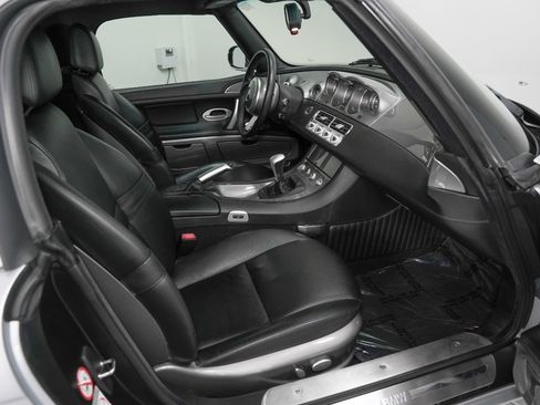 Used 2001 BMW Z8 RWD image 2