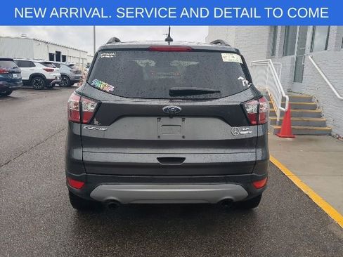 Used 2018 Ford Escape SE w/ SE Sync 3 Package AWD/4WD image 6