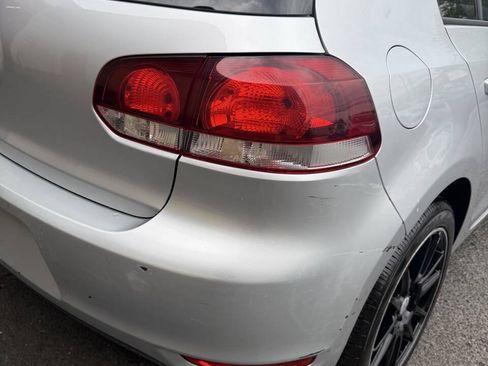 Used 2014 Volkswagen Golf 4-Door FWD image 16