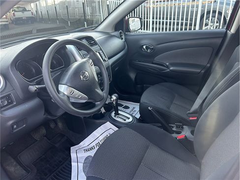 Used 2015 Nissan Versa SL image 10