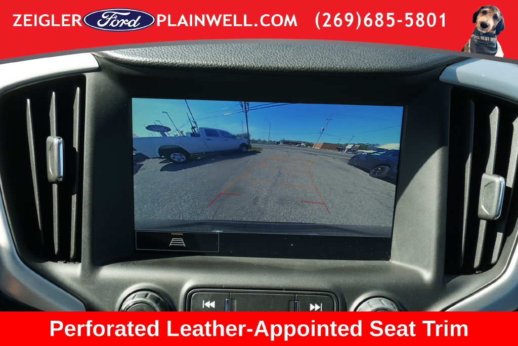 Used 2024 GMC Terrain SLT AWD/4WD image 18