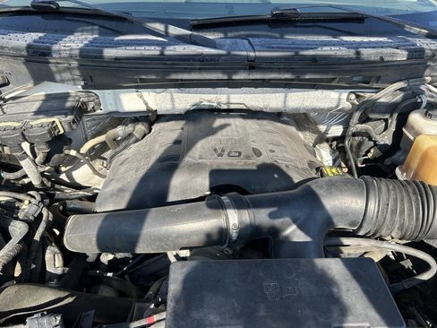 Used 2011 Ford F150 Lariat w/ Lariat Chrome Pkg image 12