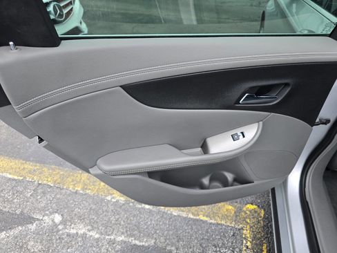 Used 2017 Chevrolet Impala LS image 21