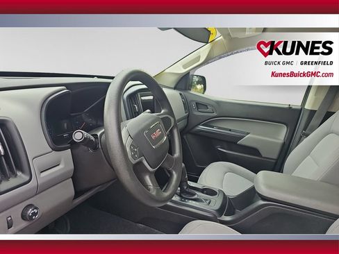 Used 2019 GMC Canyon 2WD Crew Cab w/ Convenience Package image 16