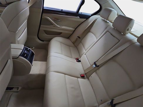 Used 2011 BMW 535i xDrive Sedan image 14