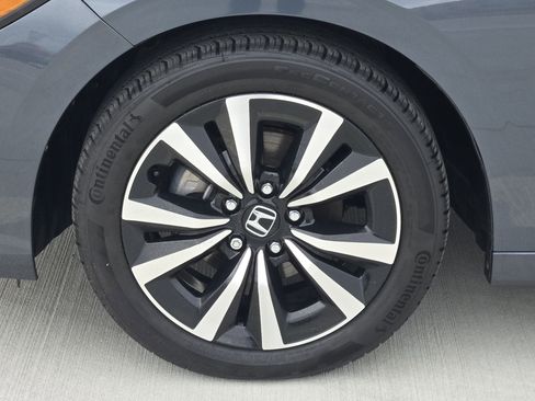 Used 2024 Honda Civic EX-L image 11