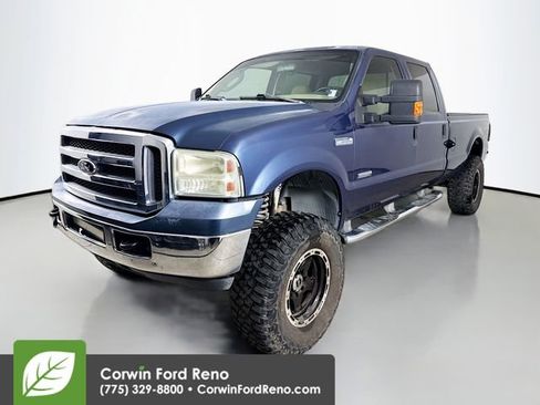 Used 2005 Ford F350 XLT image 3