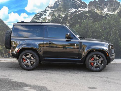 Used 2021 Land Rover Defender 90 X image 2