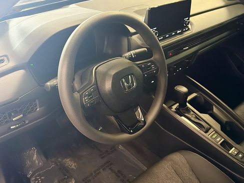 Used 2025 Honda Accord SE image 18