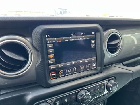 Used 2020 Jeep Wrangler Unlimited Sahara image 9