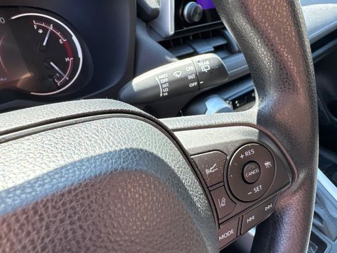 Used 2023 Toyota RAV4 LE AWD/4WD image 19