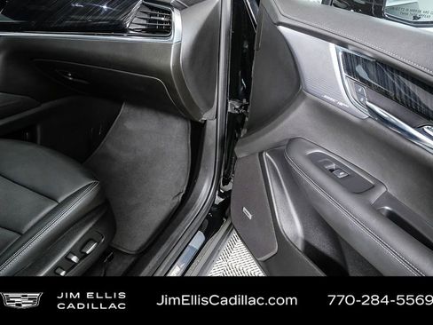 Used 2020 Cadillac XT6 Premium Luxury image 27