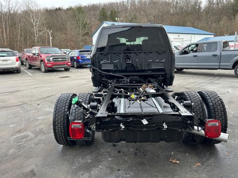 New 2026 Ford F550 4x4 Crew Cab image 10