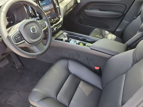 New 2025 Volvo XC60 B5 Core w/ Climate Package image 8