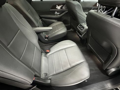 Certified 2025 Mercedes-Benz GLS 450 4MATIC image 19
