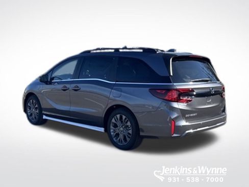 New 2026 Honda Odyssey Touring image 2