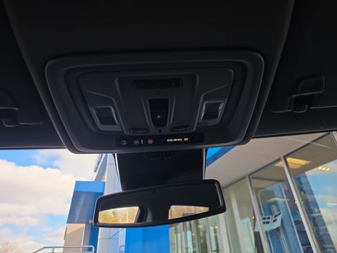 Used 2025 Chevrolet Silverado 1500 LTZ image 25