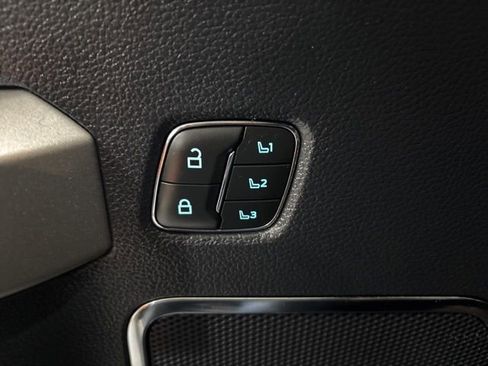 Used 2022 Ford F450 Lariat w/ Lariat Ultimate Package image 34