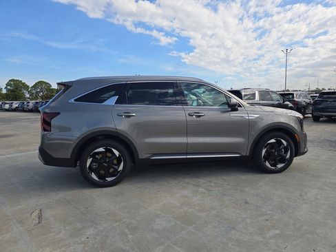 New 2026 Kia Sorento EX FWD image 9