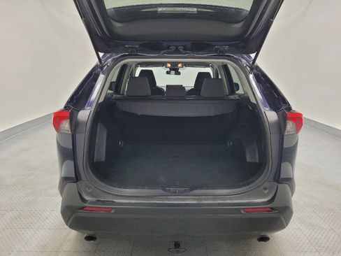 Used 2020 Toyota RAV4 XLE AWD/4WD image 29