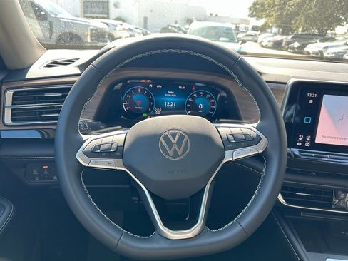 New 2026 Volkswagen Atlas SE image 19