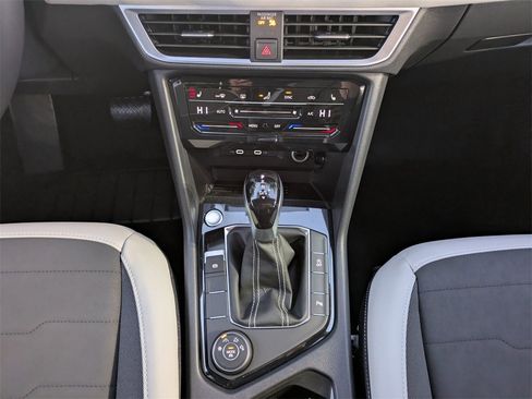 New 2026 Volkswagen Taos SE image 19