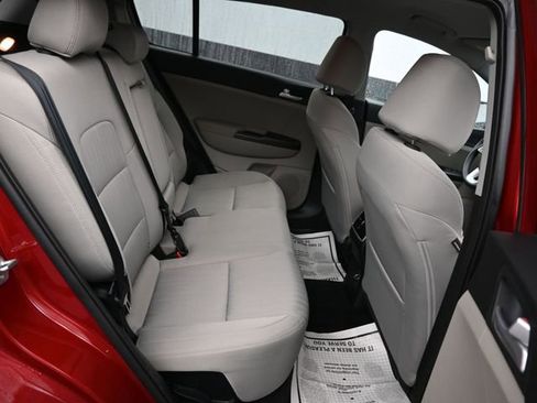 Used 2022 Kia Sportage LX image 7