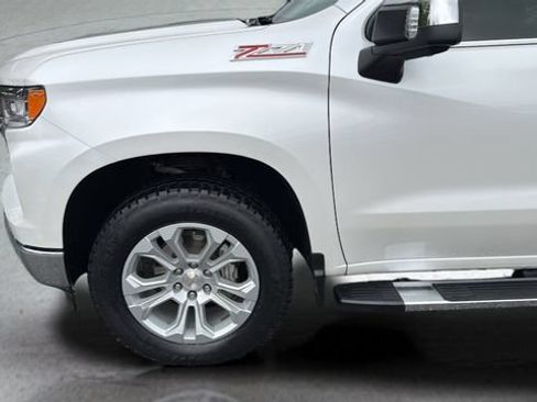 Used 2024 Chevrolet Silverado 1500 LTZ w/ Technology Package AWD/4WD image 33