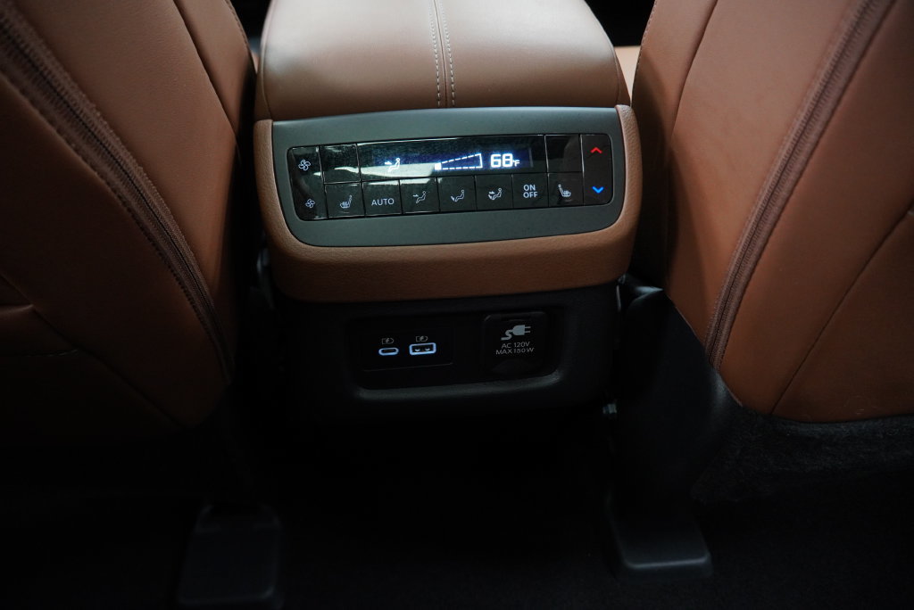 Used 2024 Nissan Pathfinder Platinum AWD/4WD image 27