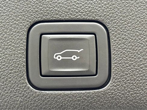 Used 2023 Chevrolet Tahoe LT image 23