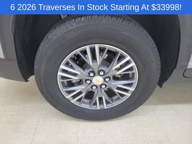 Used 2026 Chevrolet Traverse LT w/ Driver Confidence Package FWD image 5