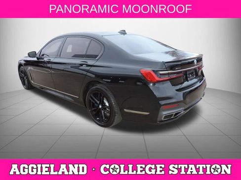 Used 2021 BMW M760i xDrive M760i w/ Luxury Rear Seating Package image 6