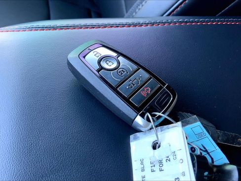 Used 2024 Ford F150 Raptor image 15